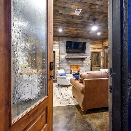 Brand New Luxury 2 Bedroom With Loft And Spa Sleeps 10 Broken Bow Exterior photo